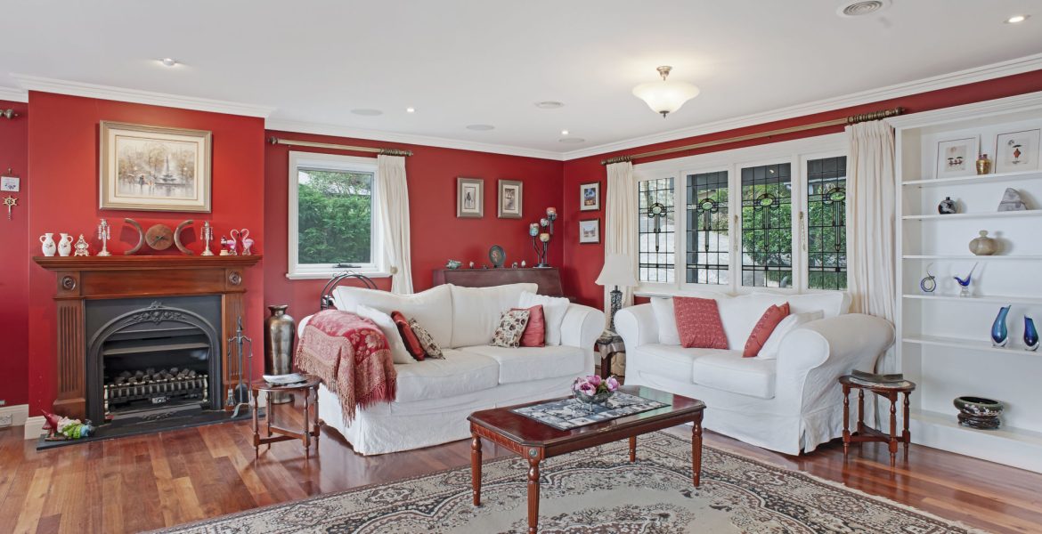 33 Henderson Road, Wentworth Falls, NSW 2782