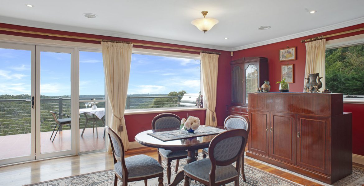 33 Henderson Road, Wentworth Falls, NSW 2782