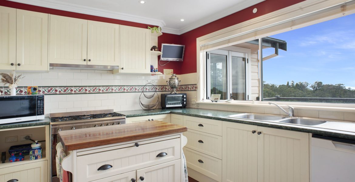 33 Henderson Road, Wentworth Falls, NSW 2782