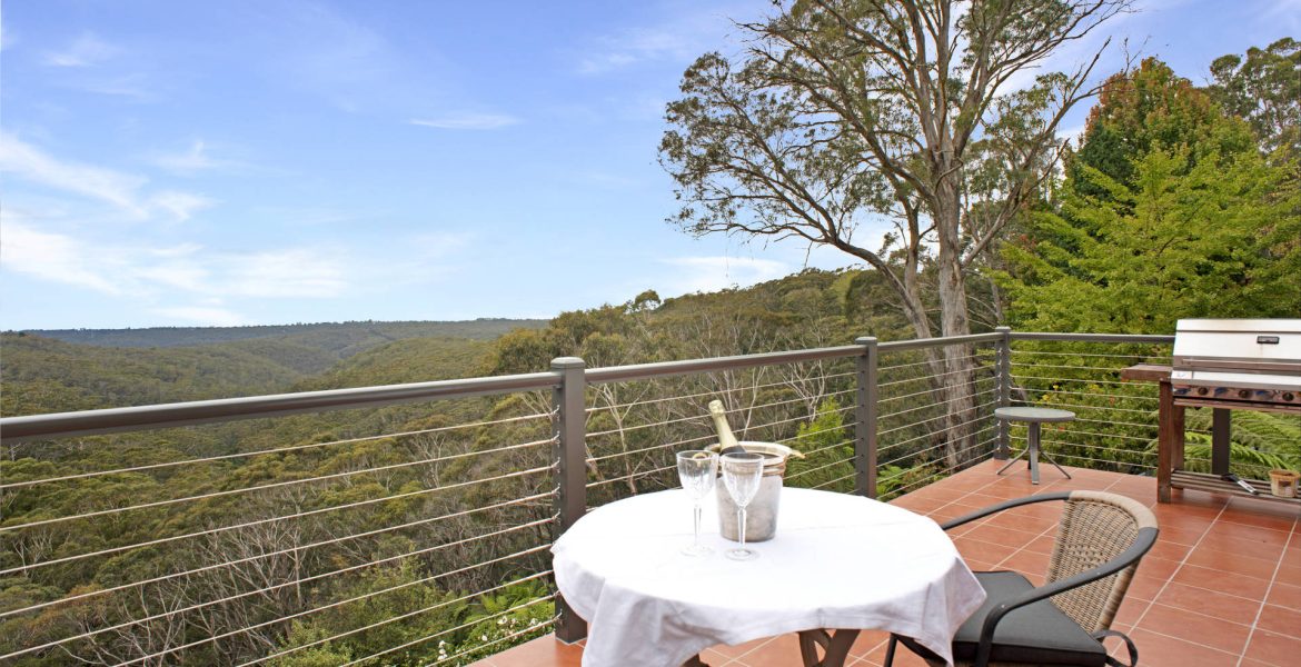 33 Henderson Road, Wentworth Falls, NSW 2782