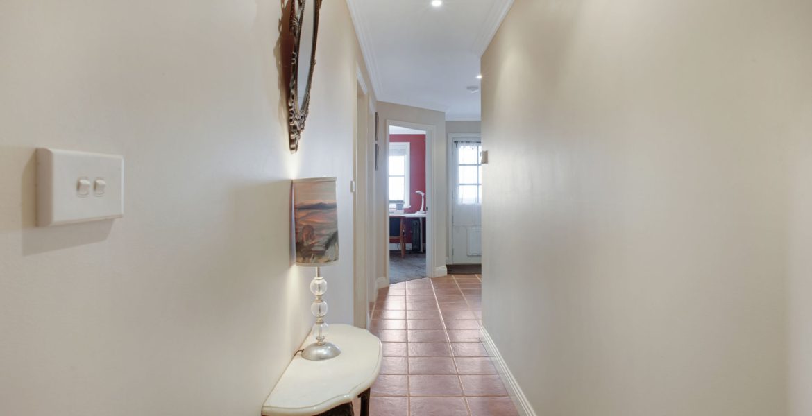 33 Henderson Road, Wentworth Falls, NSW 2782