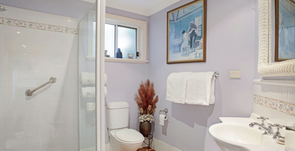 33 Henderson Road, Wentworth Falls, NSW 2782
