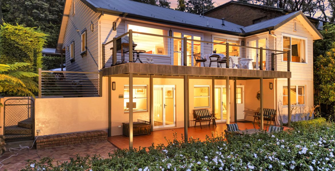 33 Henderson Road, Wentworth Falls, NSW 2782