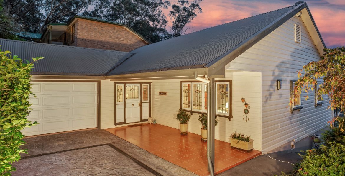33 Henderson Road, Wentworth Falls, NSW 2782