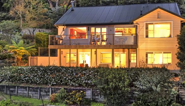 33 Henderson Road, Wentworth Falls, NSW 2782